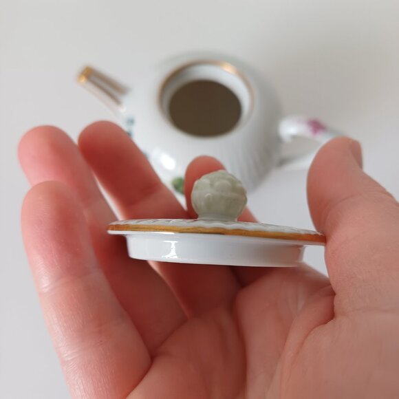 Stunning 1985 Franklin Mint FÜRSTENBERG Fine Porcelain Mini Teapot 6'' x 3.5'' - Picture 12 of 15